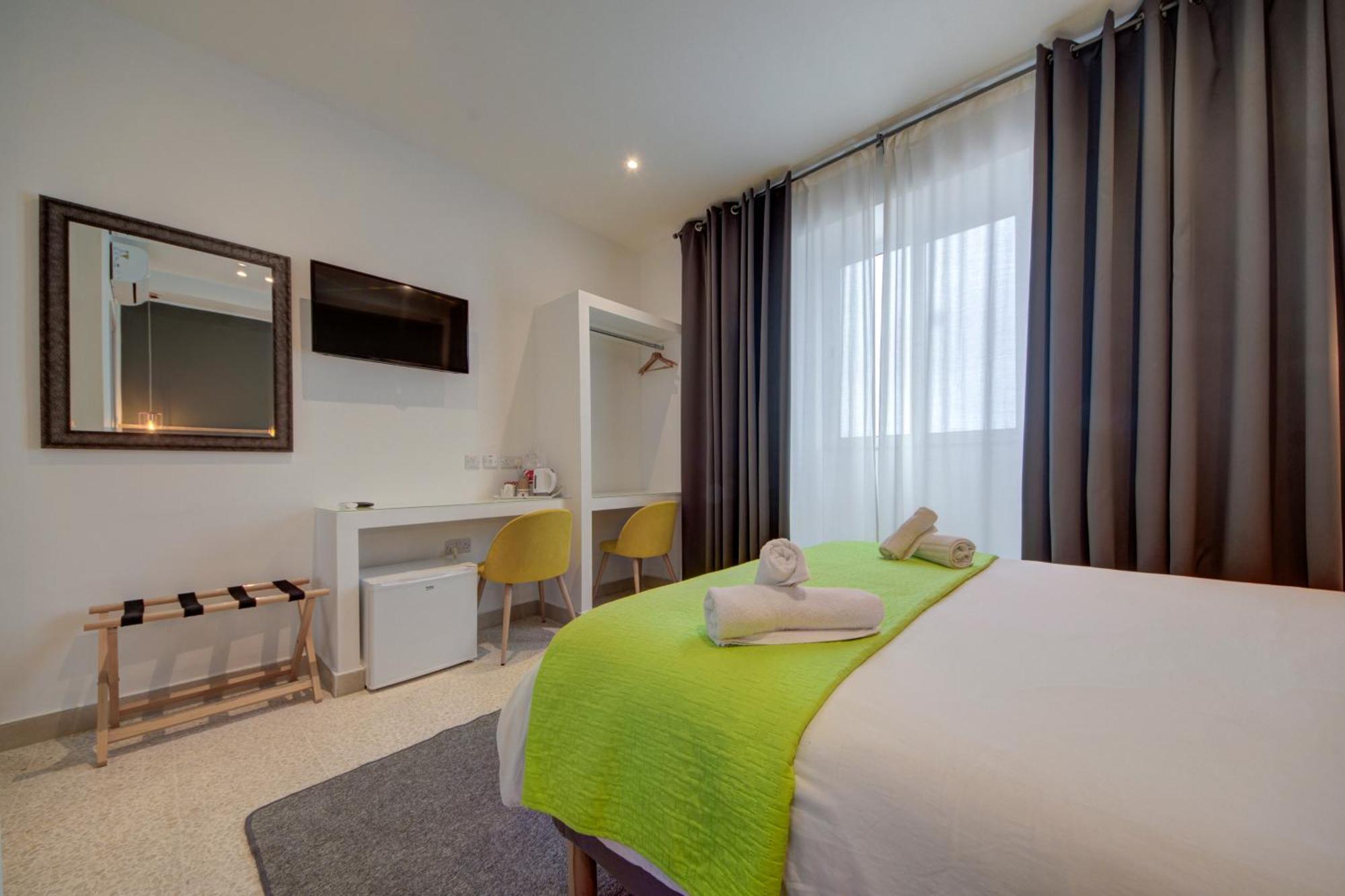 Caro Boutique Guest House San Gwann Екстер'єр фото