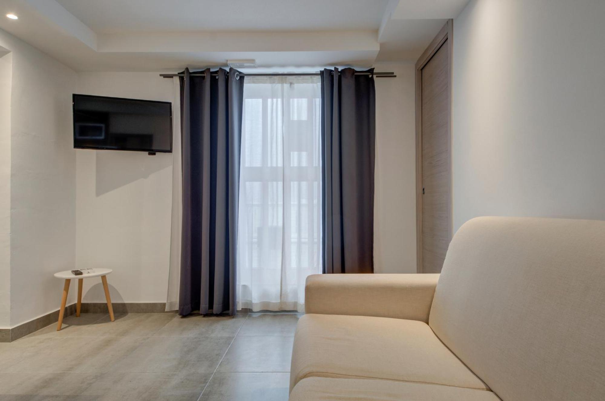 Caro Boutique Guest House San Gwann Екстер'єр фото
