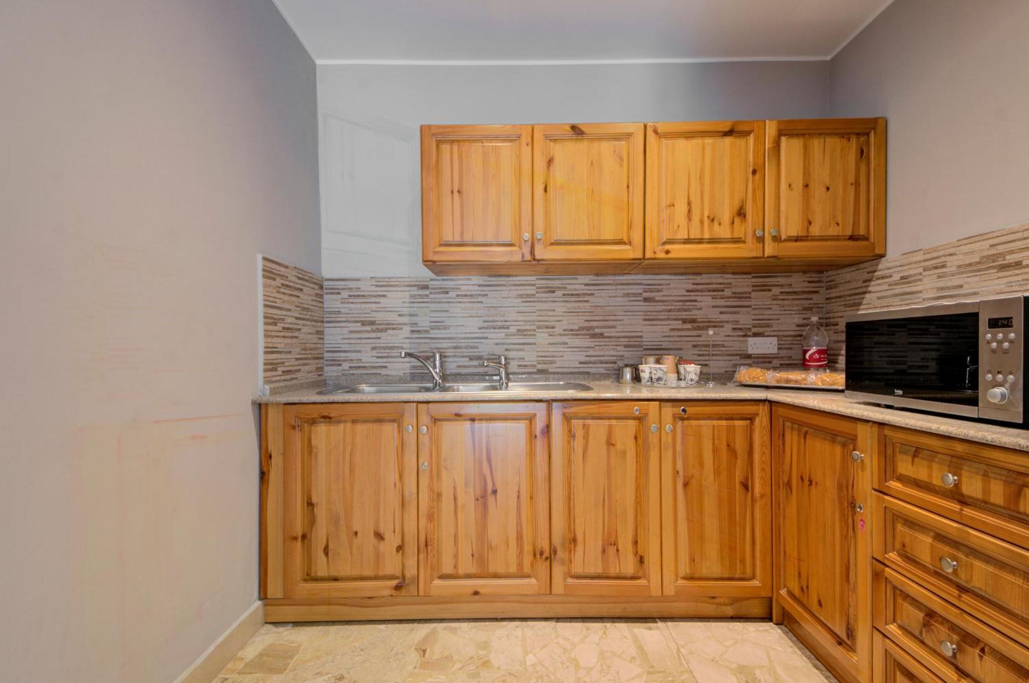 Caro Boutique Guest House San Gwann Екстер'єр фото